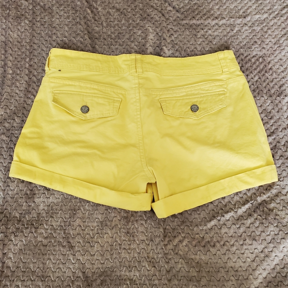 Aeropostale Cuffed Shorts - Picture 4 of 8